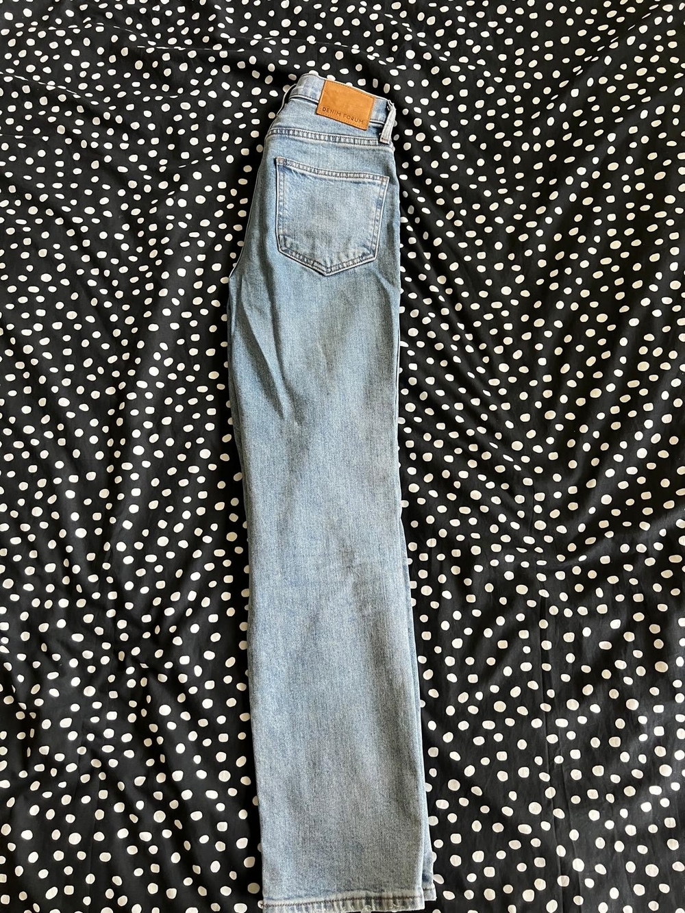 Aritzia Denim Forum Light Blue Straight-Leg  Button Fly Jeans Size 24 - Picture 5 of 7